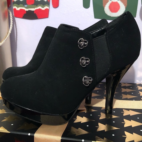 Black Ankle Boot Heel👠💖✨ - Picture 2 of 5